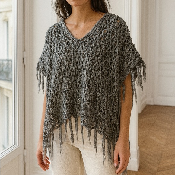 Dylan Mohair Blend Boho Open Knit Fringe Short Sleeve Poncho Hood Sweater Gray M - Picture 1 of 8